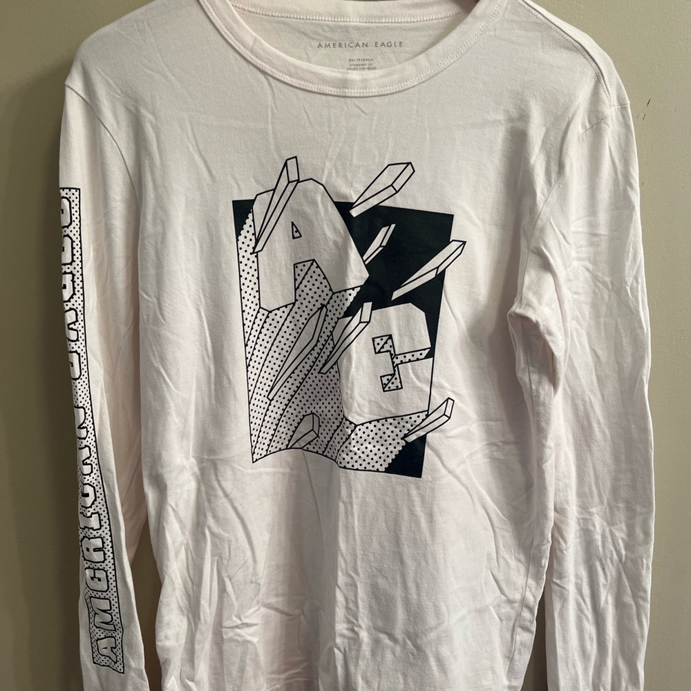 American Eagle Outfitters White Long Sleeve Graphic Tee
